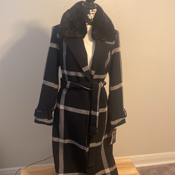 NWT Vince Camuto navy and white wool full length coat. Fully lined. - Picture 2 of 5